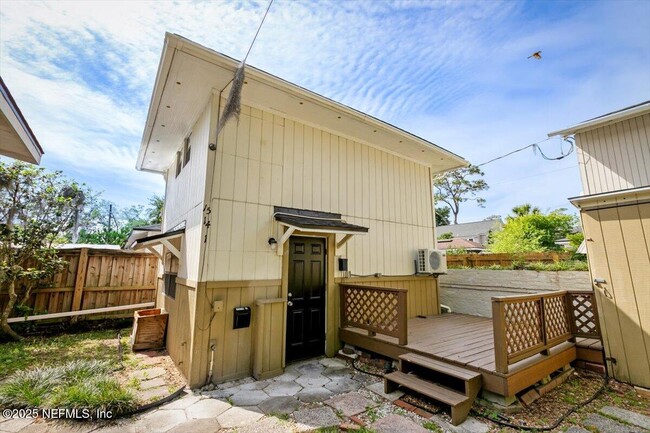 Foto del edificio - 1514 McDuff Ave S
