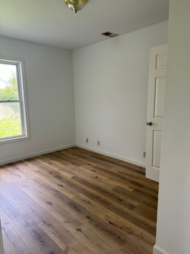 Bedroom 1 - 308 S State St