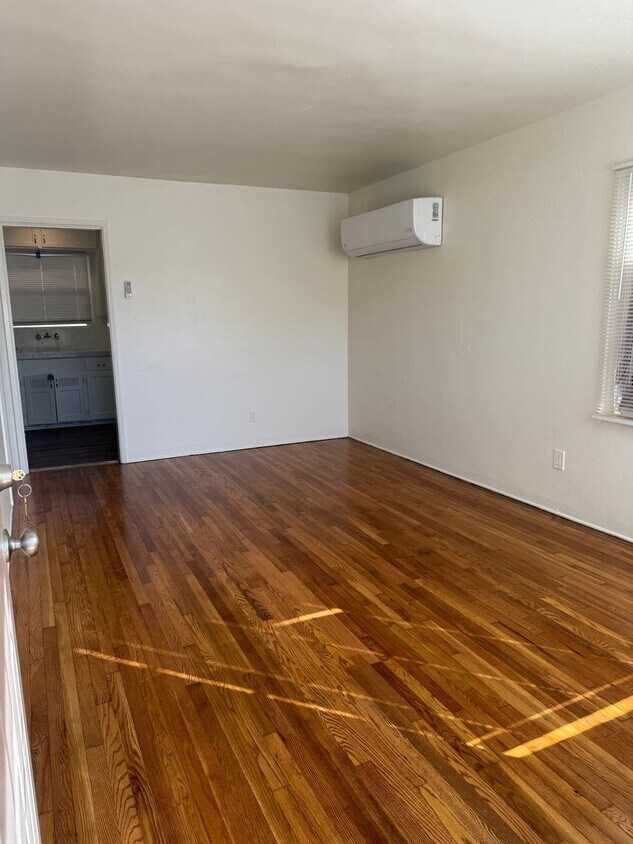 Foto principal - 1 Bedroom 1 bath apartment