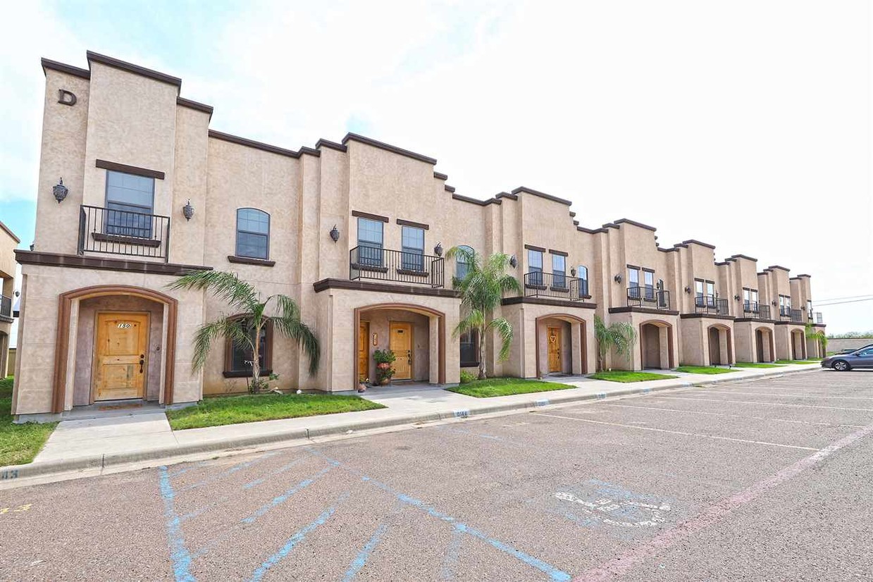 Primary Photo - 8216 Casa Verde Rd
