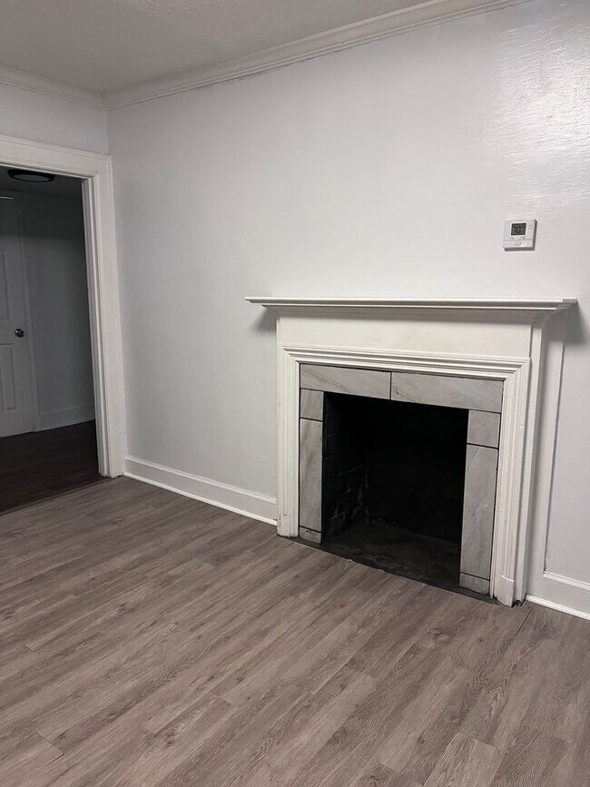 Foto del edificio - Charming 3 Bed, 1 Bath Single Family Home in Montgomery - $1150/mo