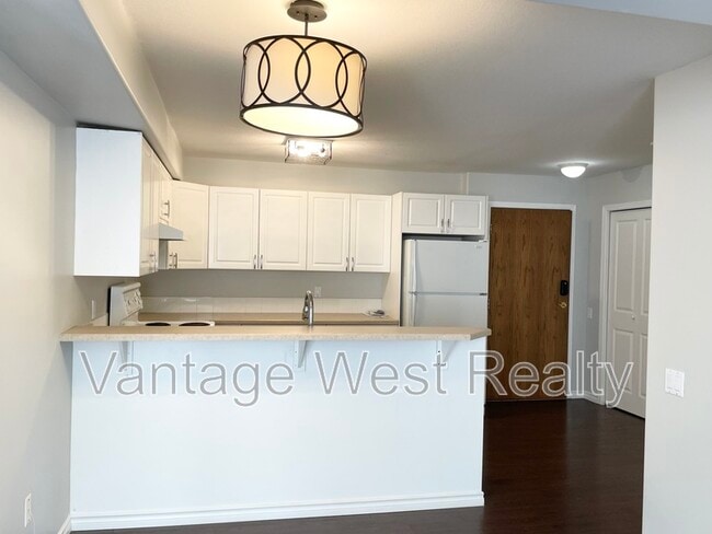 Building Photo - 2425-2425 Mt Baldy Dr