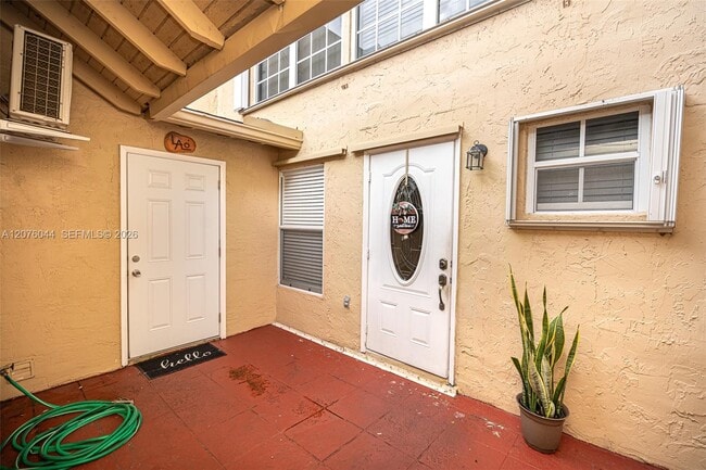 Building Photo - 8120 SW 103rd Ave