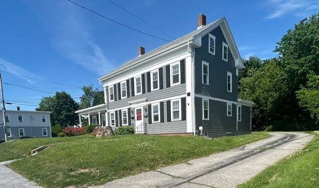 Building Photo - 1615 Cranston St