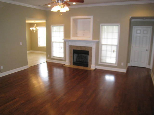 Foto del edificio - Great room with wood floors, Awesome maste...