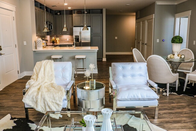 Photo - Carolina Square Apartments