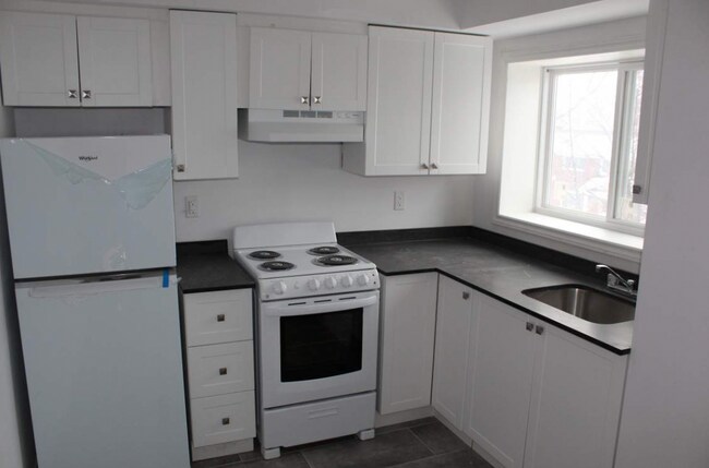 Photo du bâtiment - 625 Borthwick Ave