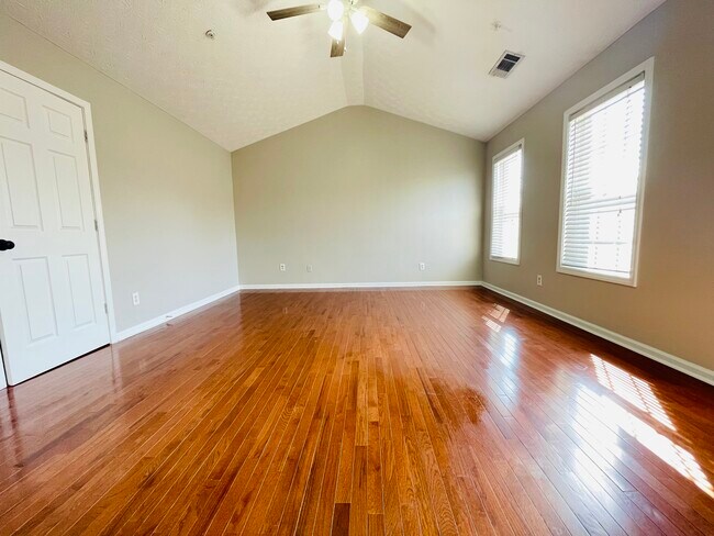 Foto del edificio - 2615 Avery Park Cir