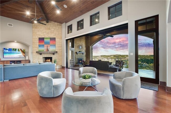Building Photo - 4212 Serene Hills Dr