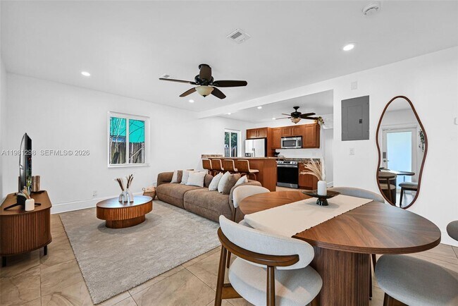 Foto del edificio - 1328 N Andrews Ave