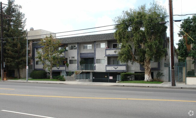 Building Photo - 6245 Woodman Ave
