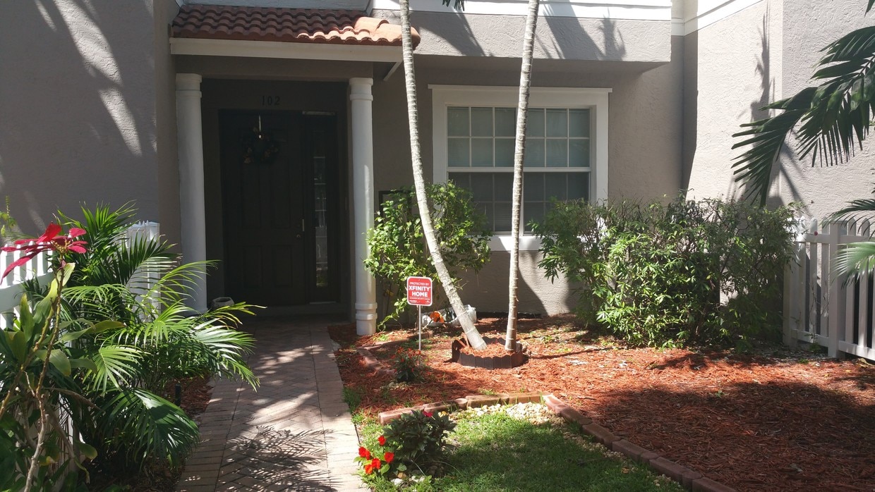 102 Ocean Cay Way, Hypoluxo, FL 33462 Townhome Rentals in Hypoluxo FL