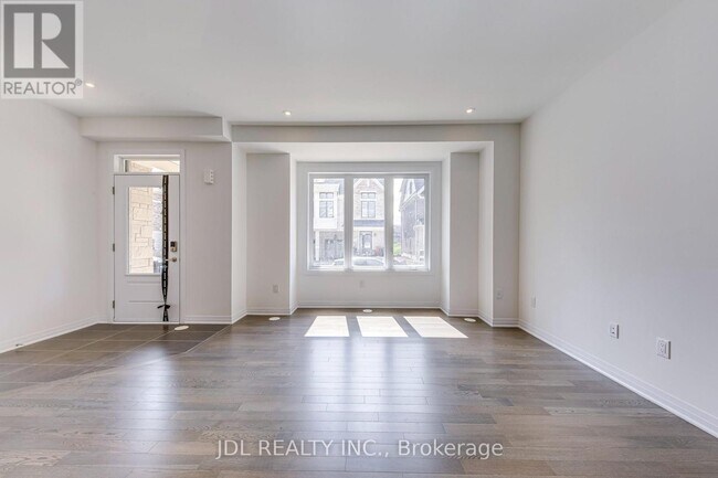 Building Photo - 3259 Crystal Dr