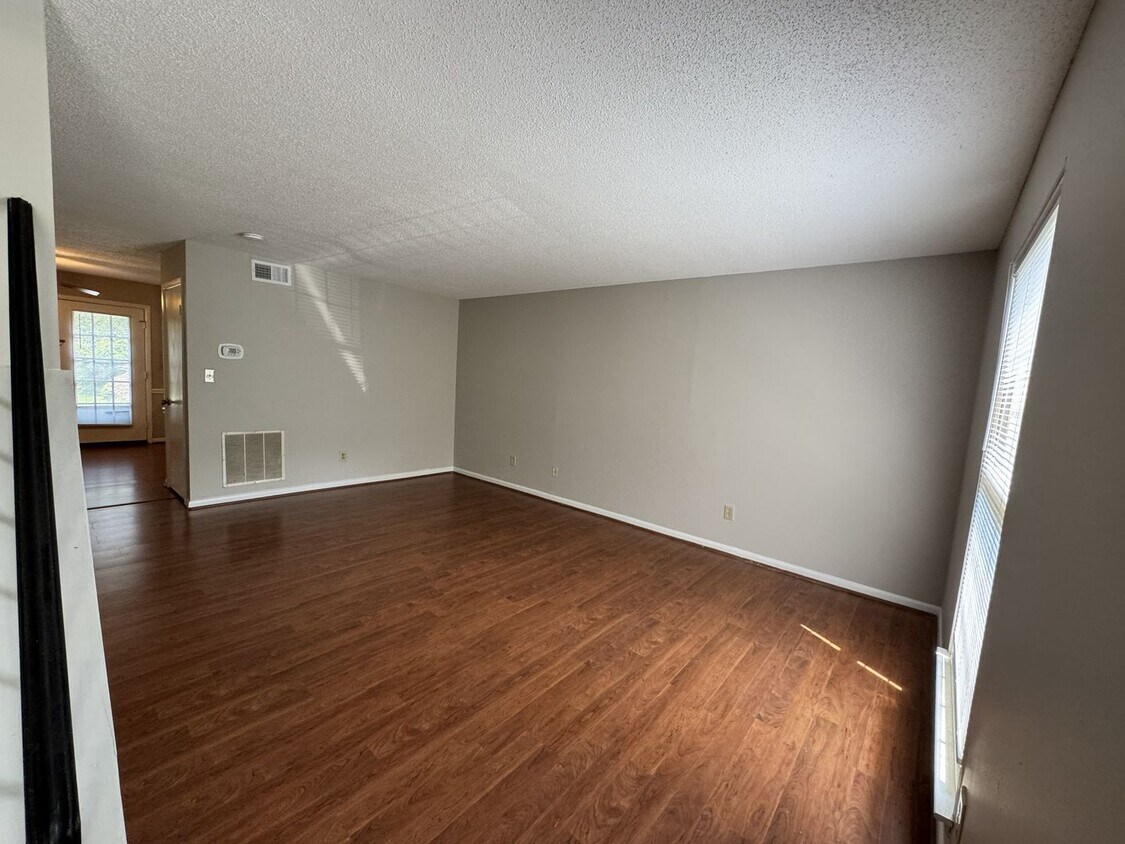 Foto del edificio - 134 Turnwood Ln