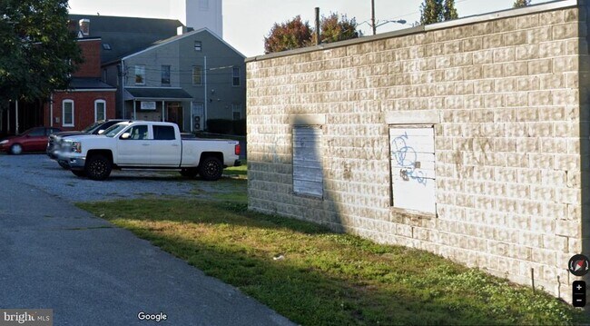 Foto del edificio - 130 S Potomac St