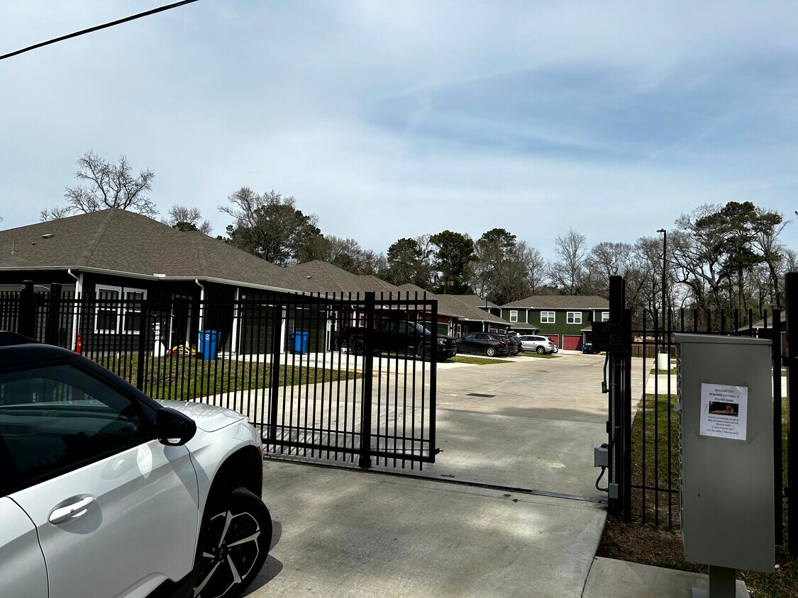 Foto principal - 21363 W Wallis Dr
