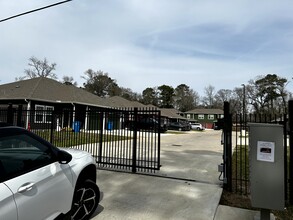 Building Photo - 21363 W Wallis Dr