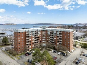 Building Photo - 148 Breakwater Dr