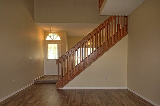 Building Photo - Woodfield Oaks in Apopka