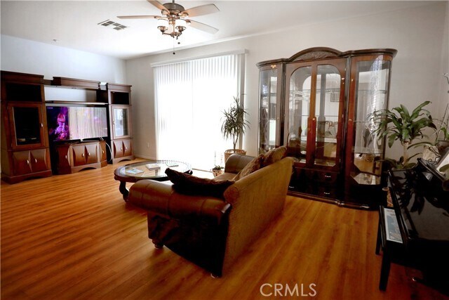 Building Photo - 27571 Darrington Ave