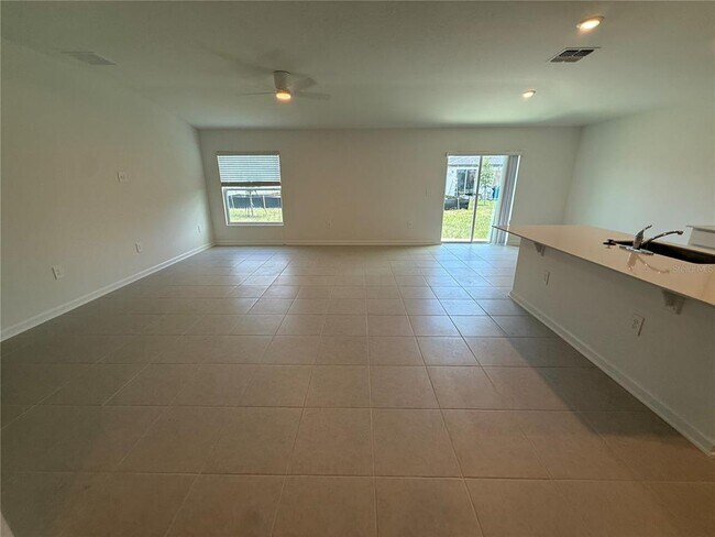 Foto del edificio - 3228 Alpine Wy
