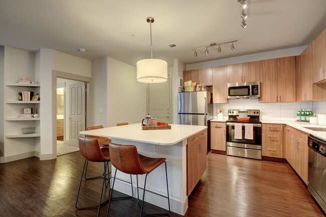 Building Photo - Farmhouse Apartments