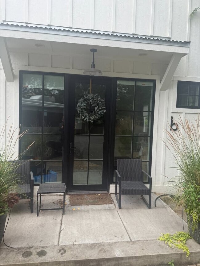 Foto del edificio - 2826 N 28th St