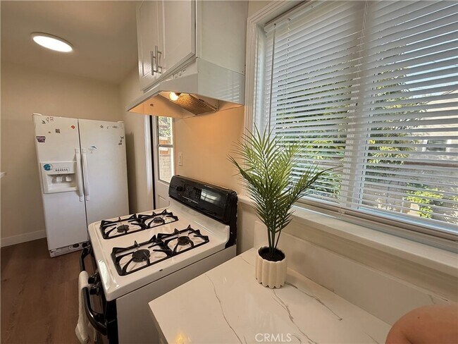 Foto del edificio - 549 N Niagara St