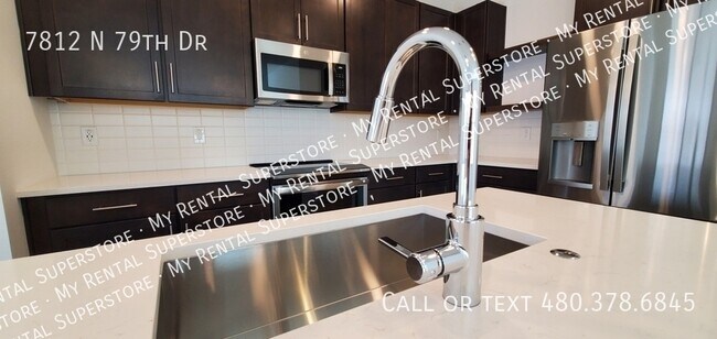 Foto del edificio - 7812 N 79th Dr