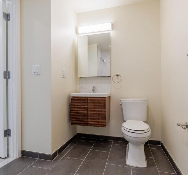 Building Photo - 145 Court St