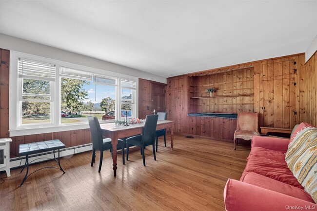 Building Photo - 252 NY-208