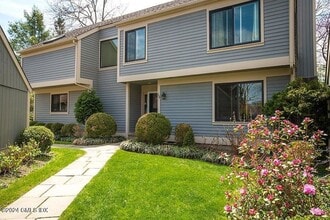 Building Photo - 208 W Lyon Farm Dr