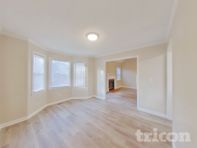 Foto del edificio - 100 Flagstar Ct