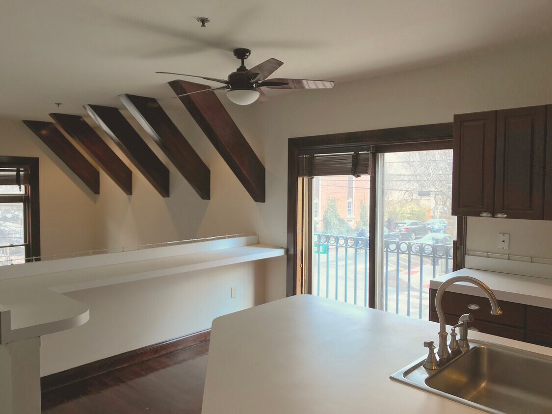 Kitchen with Bar area - 501 1st St