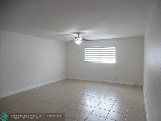 Building Photo - 881 SW 74th Terrace