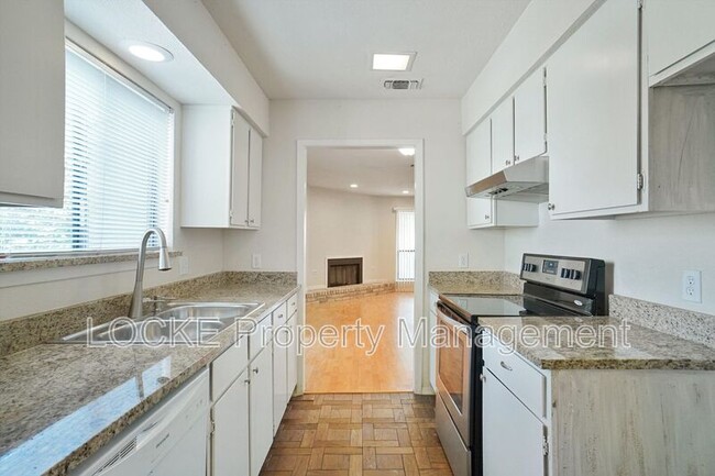 Foto del edificio - 4908 Byers Ave