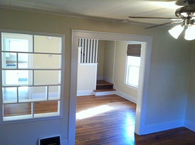 Building Photo - 3 Bedroom Townhouse For Rent (East Rochester)