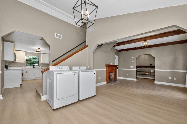 Foto del edificio - 512 Mason Ave