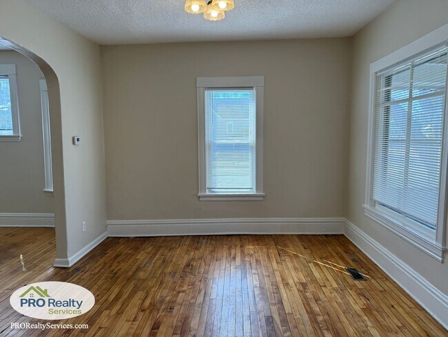 Foto del edificio - 3245 Cedar Ave S