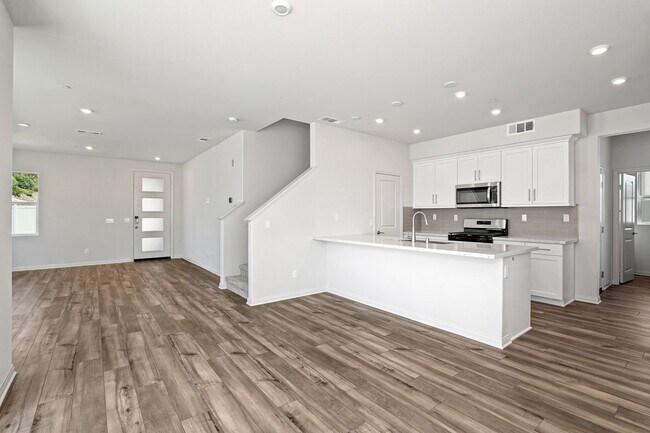 Foto del edificio - 1527 Wingwood Ln