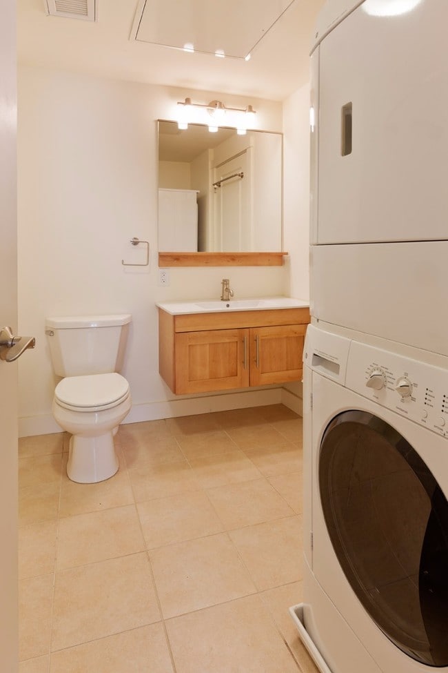 Building Photo - 87 New St