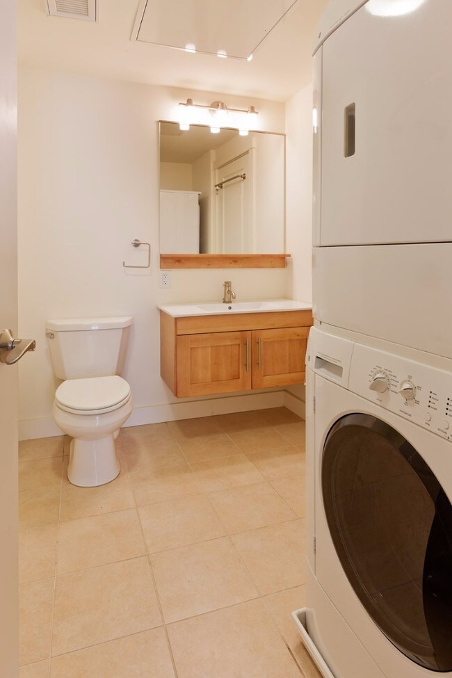 Building Photo - 87 New St