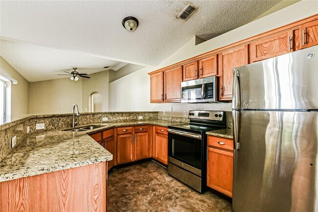 Building Photo - 822 Del Prado Dr