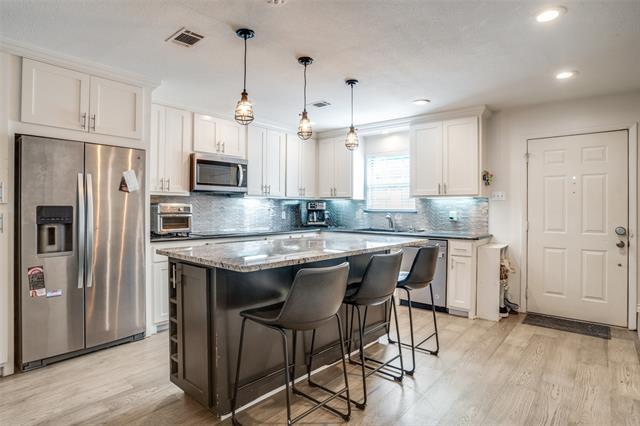 Building Photo - 4017 Buena Vista St