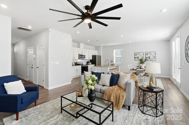 Foto del edificio - 2132 Blue Sky Mdws Dr