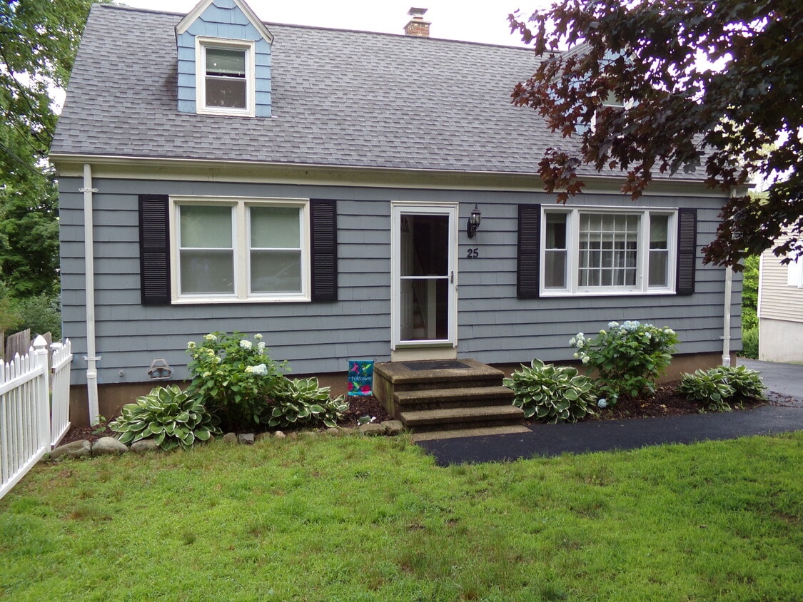 25 Sunnyside Ave, Hamden, CT 06518 House Rental in Hamden, CT