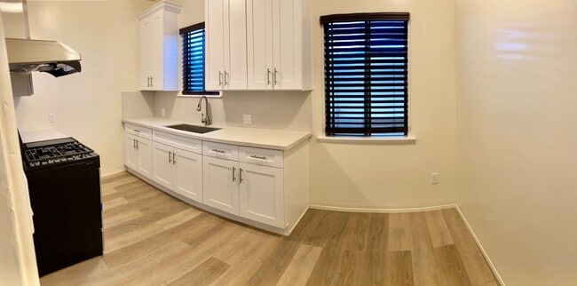 Building Photo - Charming Apartment on West Valley Boulevard – Your Ideal LA Home