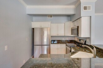 Building Photo - 223 Boxmere Pl