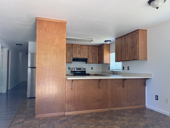 Building Photo - OWN936