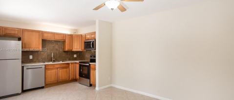 Foto del edificio - 231 Woodland Rd